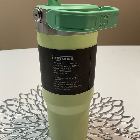 🐝 NWT Stanley Flip Straw Tumbler - Green/Yellow, 30oz - Picture 6 of 8